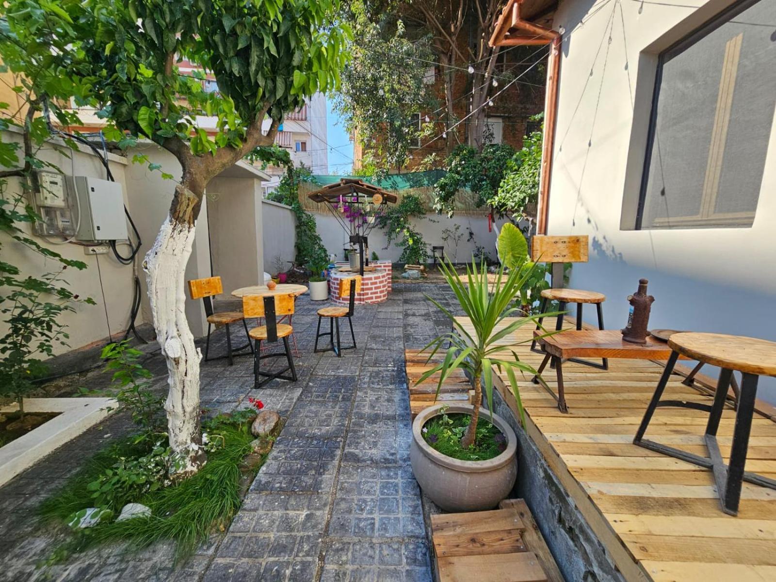 Lemon House * Tirana