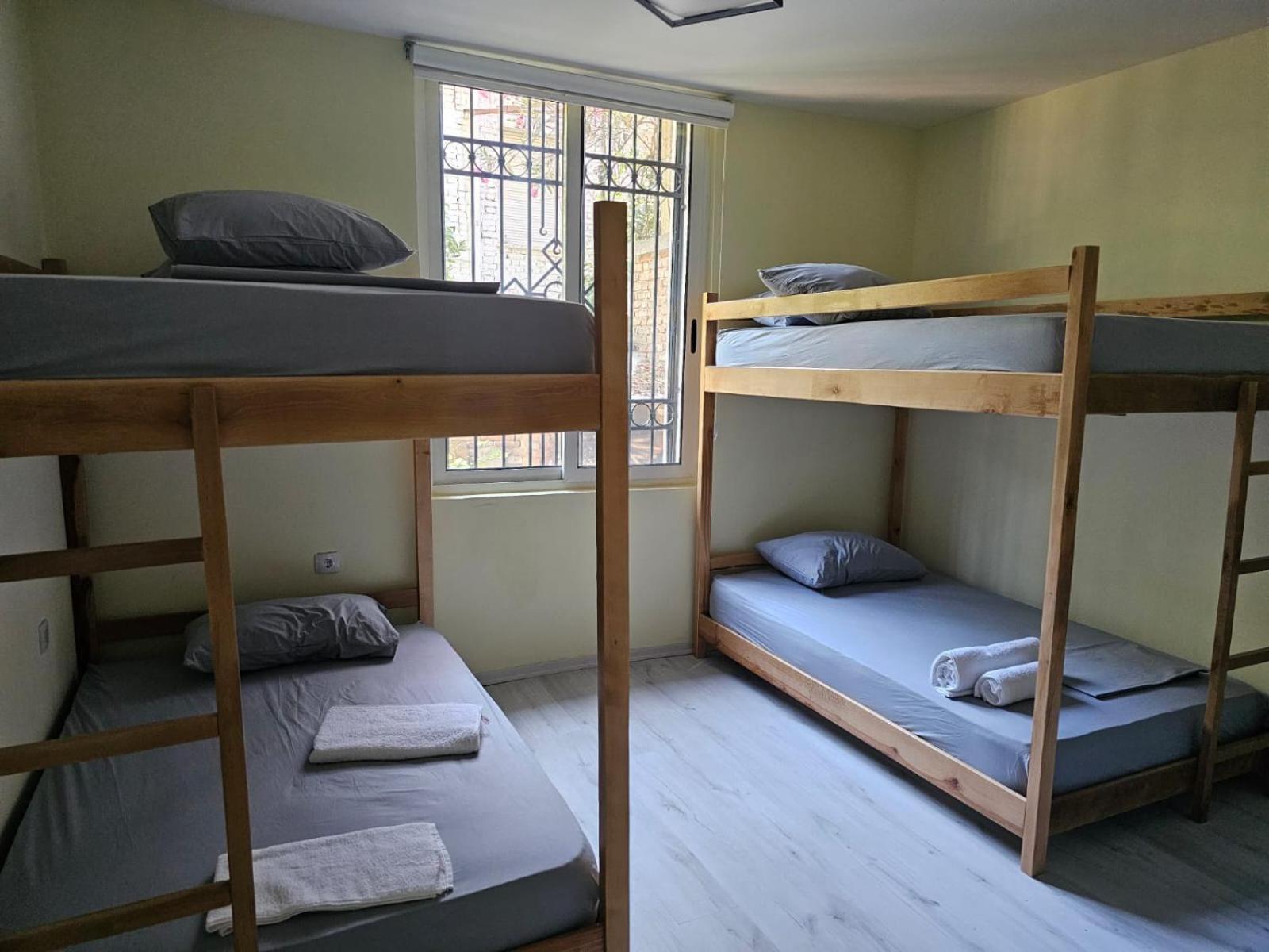 Hostel Lemon House