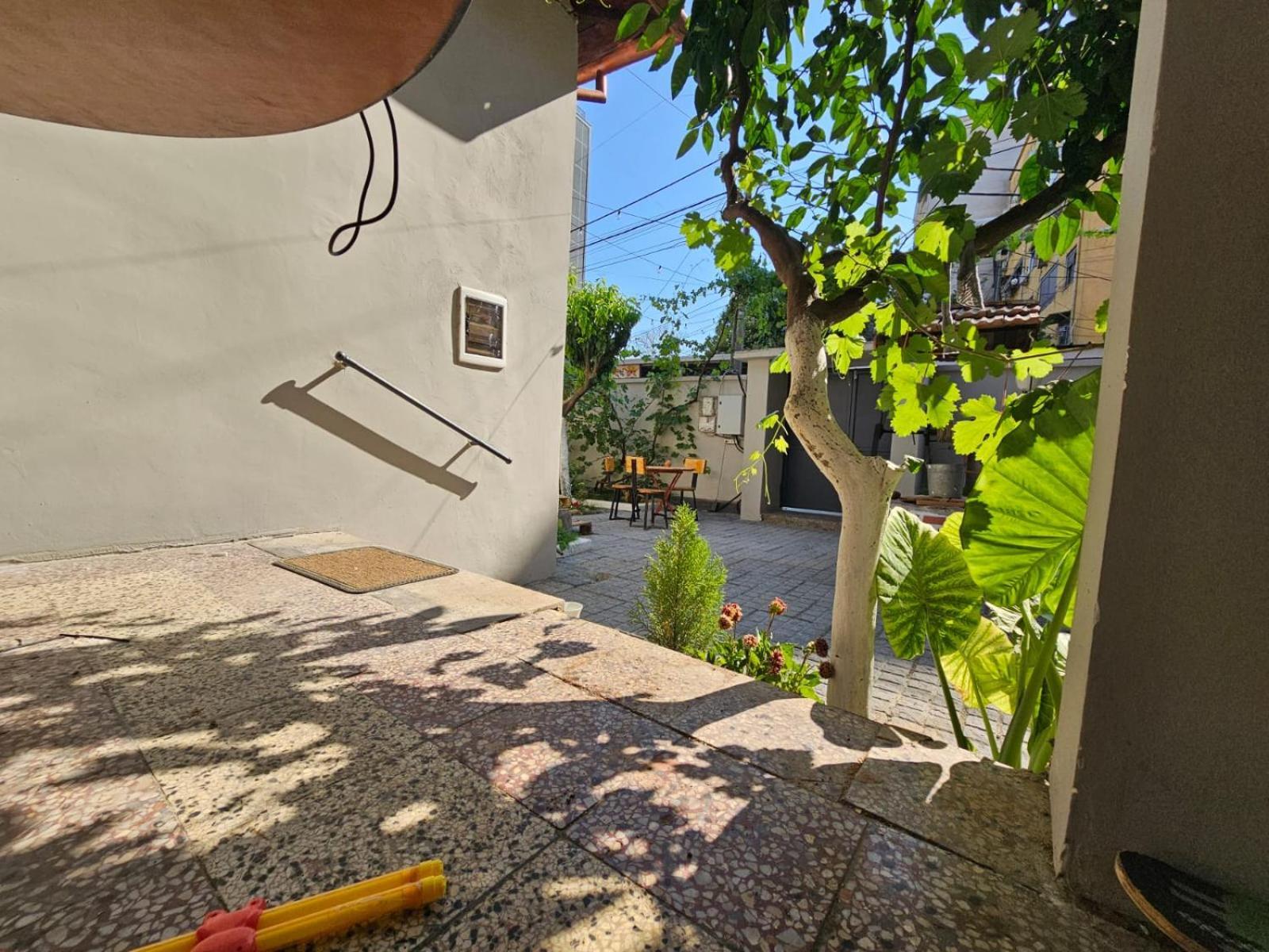 Lemon House Hostel Tirana