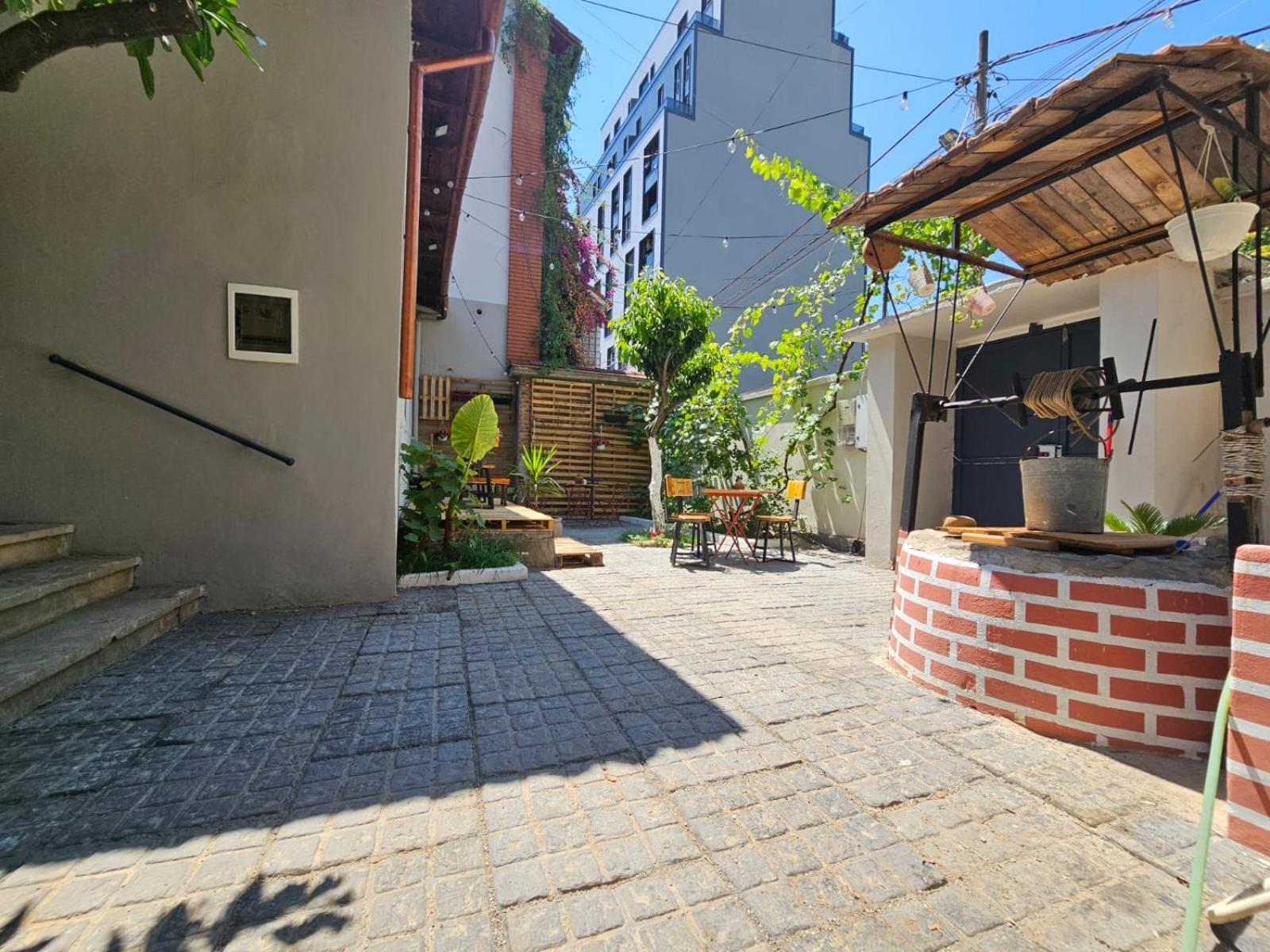 Lemon House Hostel *