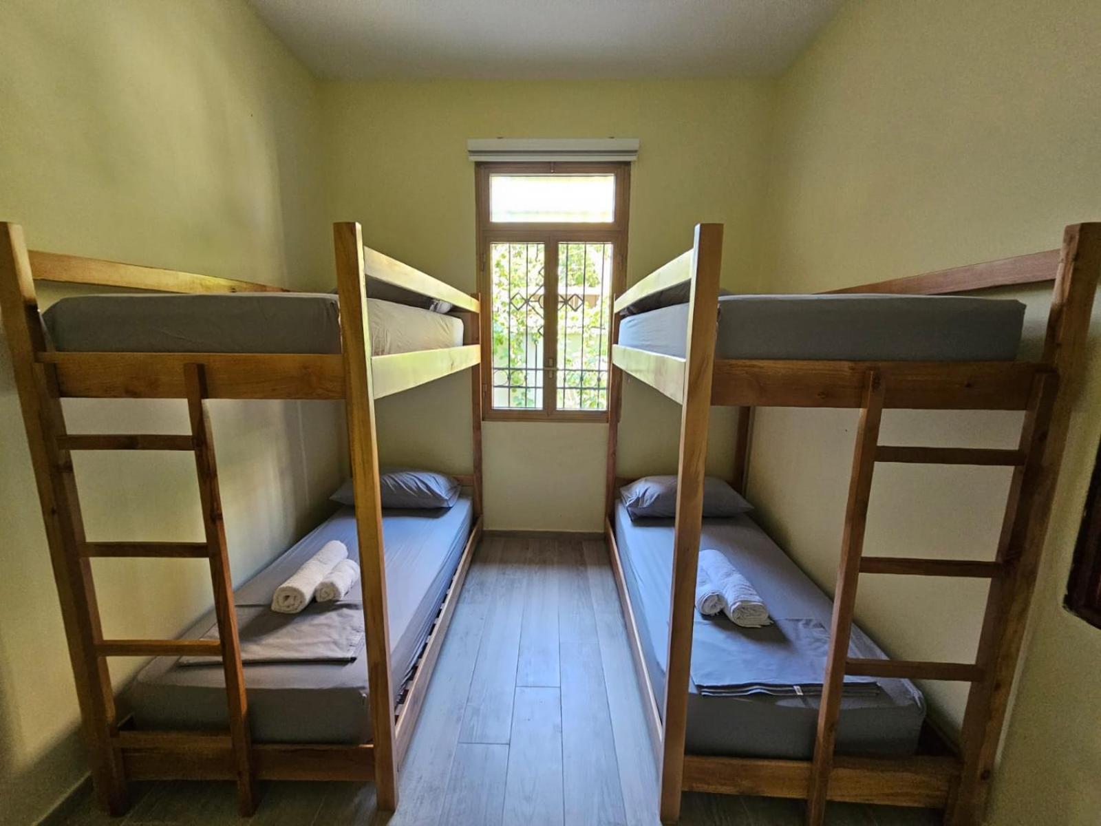 Lemon House Hostel Tirana