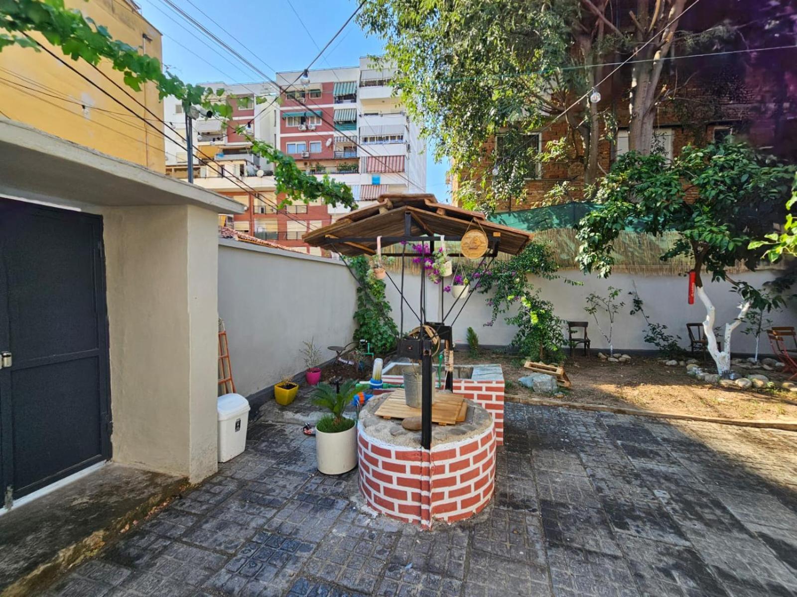 Lemon House