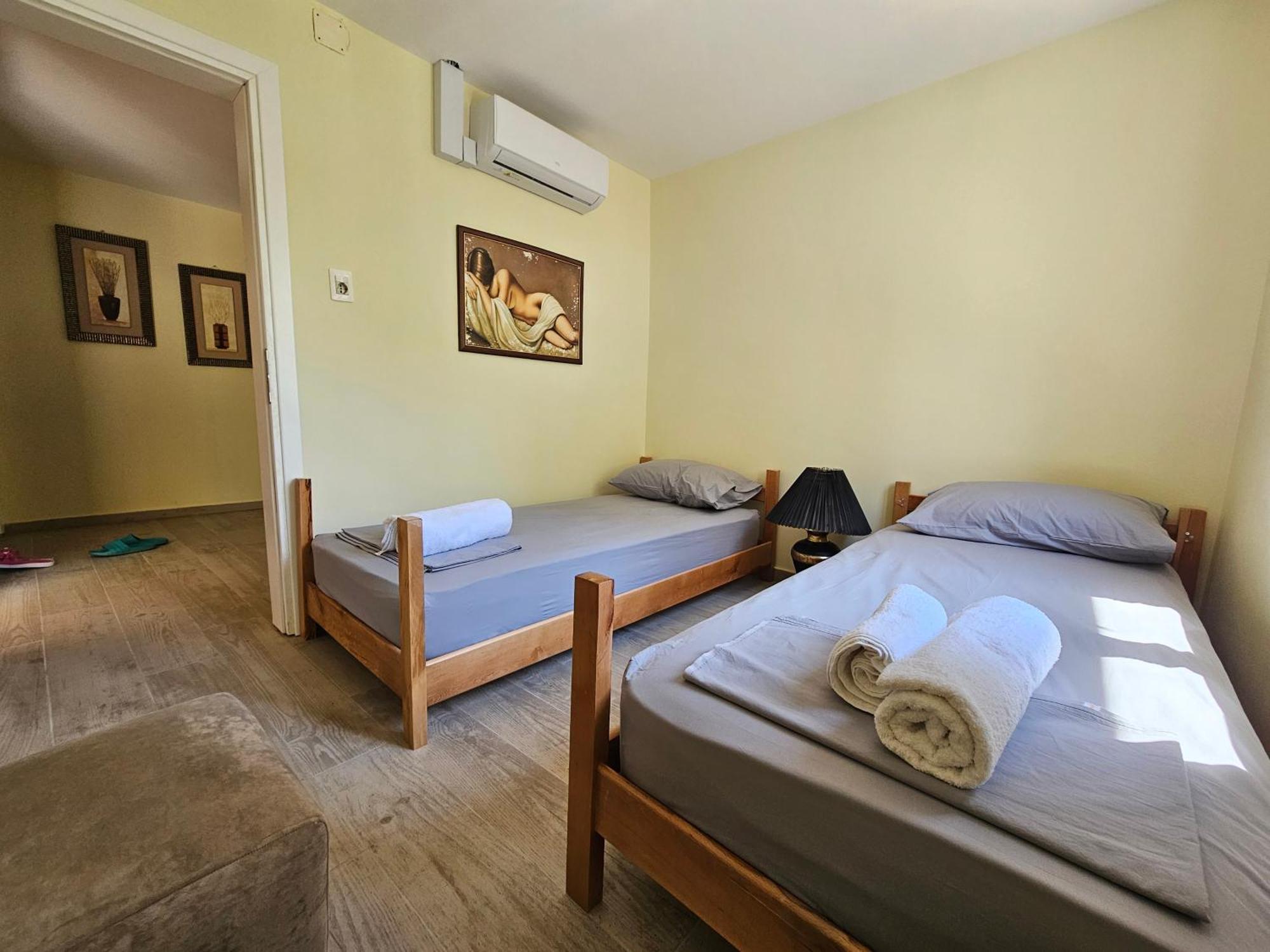 Lemon House Hostel *